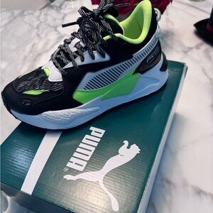 RS-Z Visual Effects Jr Puma black and green glare sneakers